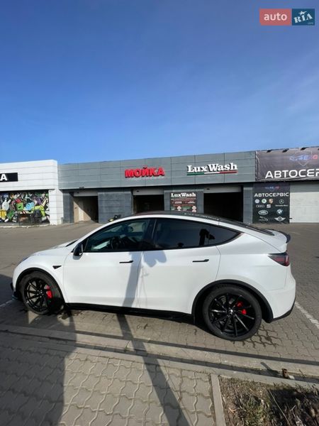Позашляховик / Кросовер Tesla Model Y 2021 в Чорноморську
