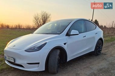 Tesla Model Y  2023