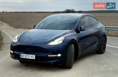 Tesla Model Y  2020