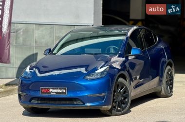 Tesla Model Y 2021