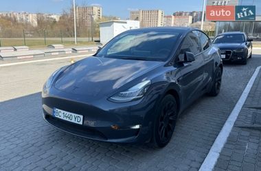 Tesla Model Y  2021