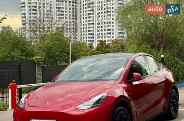 Tesla Model Y  2023