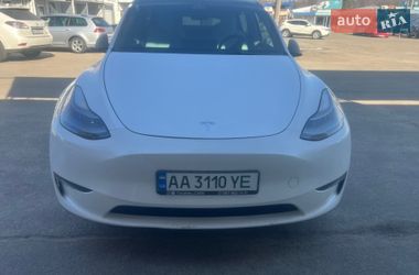 Tesla Model Y  2022