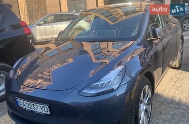Tesla Model Y  2022