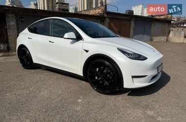 Tesla Model Y  2021