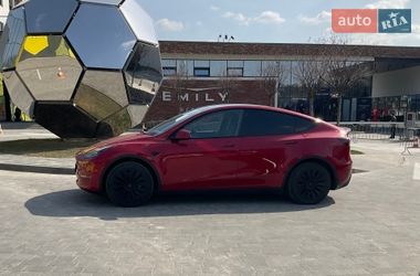Tesla Model Y  2023