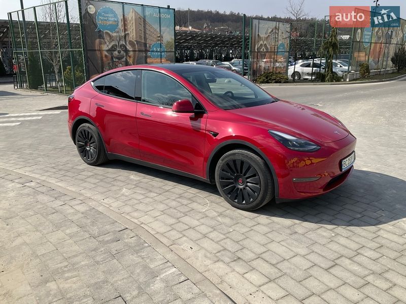 Tesla Model Y 2023