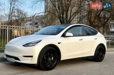 Tesla Model Y 2021
