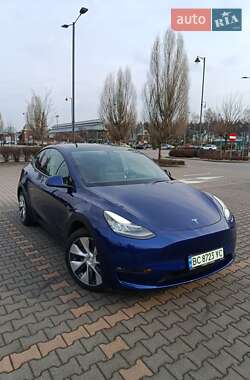 Tesla Model Y  2021
