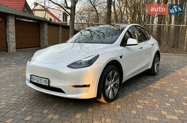 Tesla Model Y  2023
