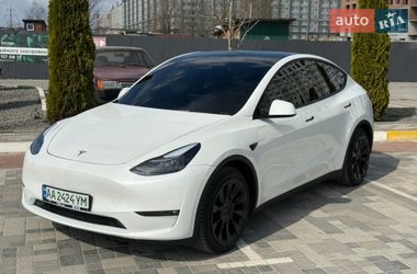 Tesla Model Y 2023