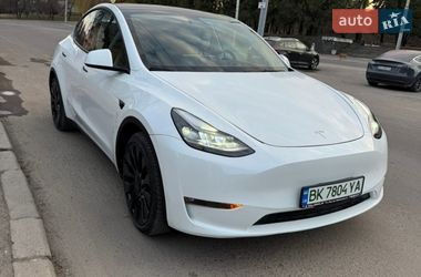 Tesla Model Y  2022