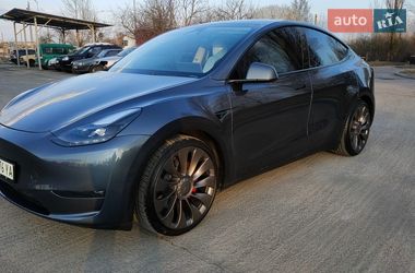 Tesla Model Y 2023