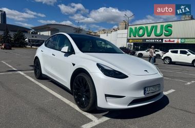 Tesla Model Y 2022
