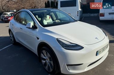 Tesla Model Y  2022