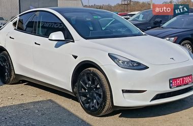 Tesla Model Y 2021