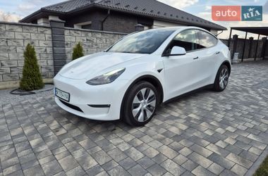 Tesla Model Y  2023