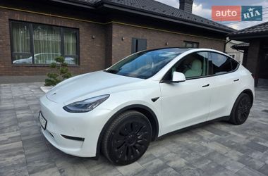 Tesla Model Y  2020