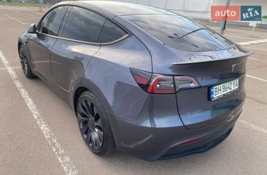 Tesla Model Y 2023
