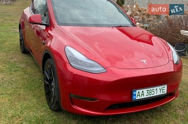 Tesla Model Y 2021