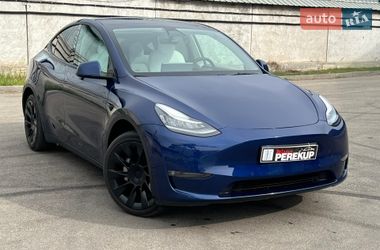 Tesla Model Y  2022