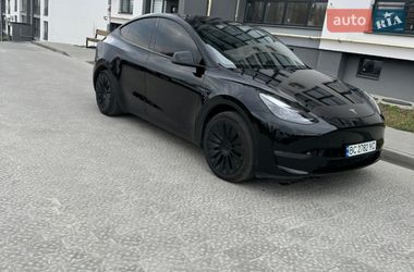 Tesla Model Y  2022