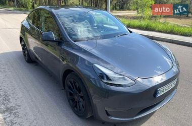 Tesla Model Y 2023