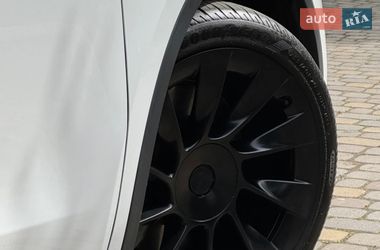 Внедорожник / Кроссовер Tesla Model Y 2021 в Киеве фото 26 Внедорожник / Кроссовер Tesla Model Y 2021 в Киеве