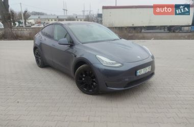 Tesla Model Y  2023