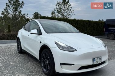 Tesla Model Y  2020