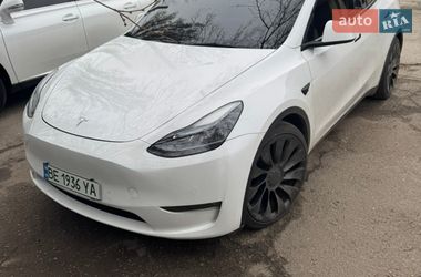 Tesla Model Y  2022
