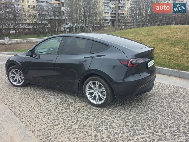 Внедорожник / Кроссовер Tesla Model Y 2024 в Днепре