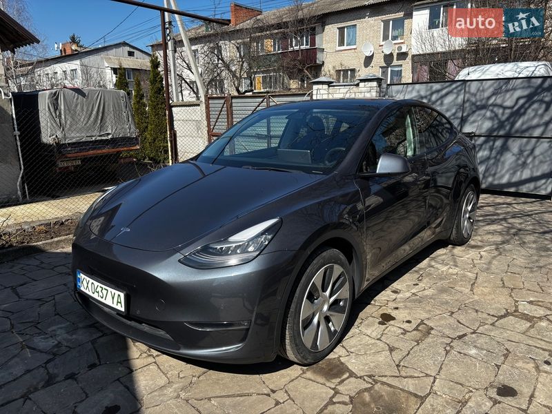 Tesla Model Y 2021