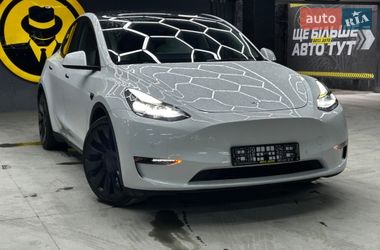 Tesla Model Y  2022
