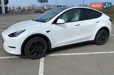 Tesla Model Y  2023
