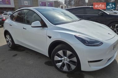 Tesla Model Y  2023