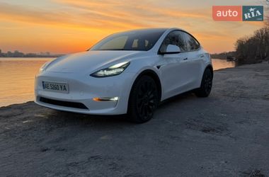 Tesla Model Y 2021