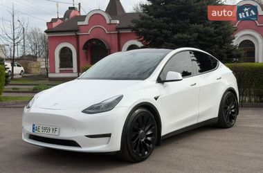 Tesla Model Y  2022