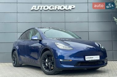 Tesla Model Y  2020