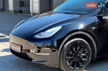 Tesla Model Y  2021
