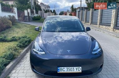 Tesla Model Y  2023