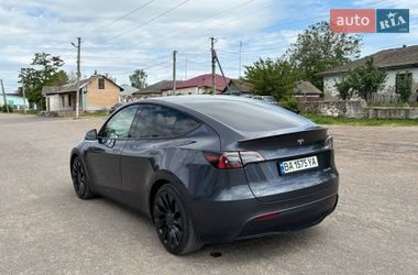 Tesla Model Y  2022