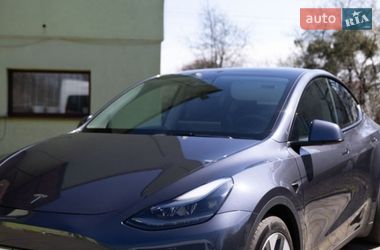 Tesla Model Y  2022