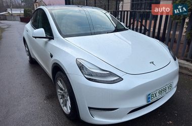 Tesla Model Y  2022