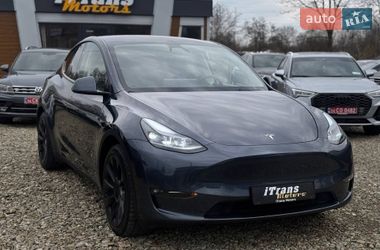 Tesla Model Y  2023