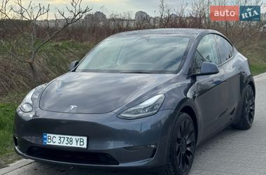 Tesla Model Y  2022