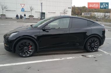 Tesla Model Y  2022