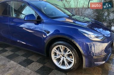 Tesla Model Y  2022