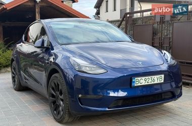 Tesla Model Y 2022