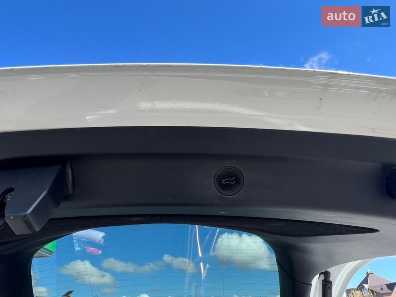 Позашляховик / Кросовер Tesla Model Y 2022 в Луцьку